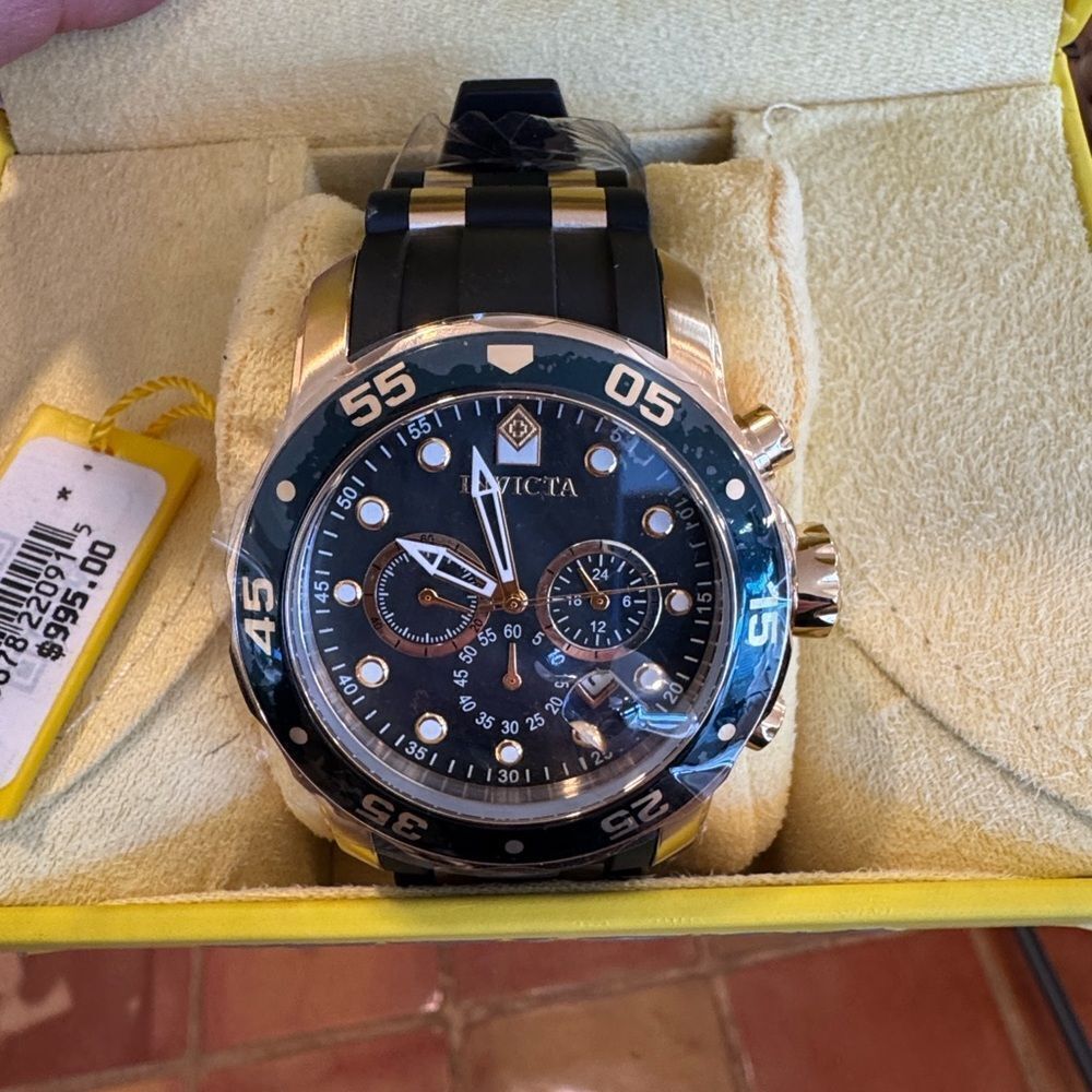 Invicta Pro Diver Scuba Chronograph Watch 17883 Gold/Black NWT